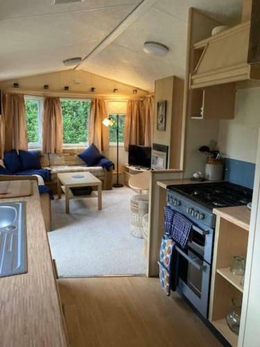 Cosy Quiet Static Caravan Mawgan Porth St Eval