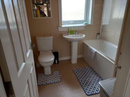 Inviting Light And Airy 3-bed Apartment In Wick