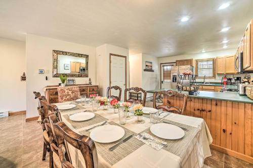 Inviting Townhome Less Than 1 Mi To Dtwn Lake Placid!