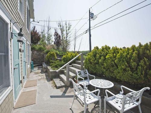 Diana Beach House In Heart Of North Fork Hamptons Private