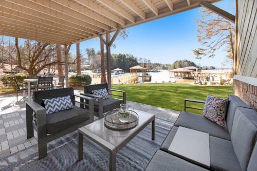Blarney Bay By Stay Lake Norman