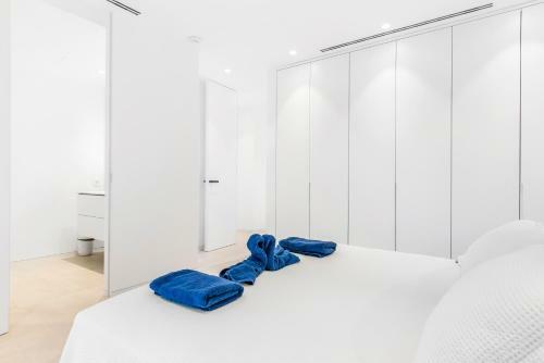 New Luxury Apartment First Sea Line