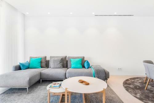 New Luxury Apartment First Sea Line