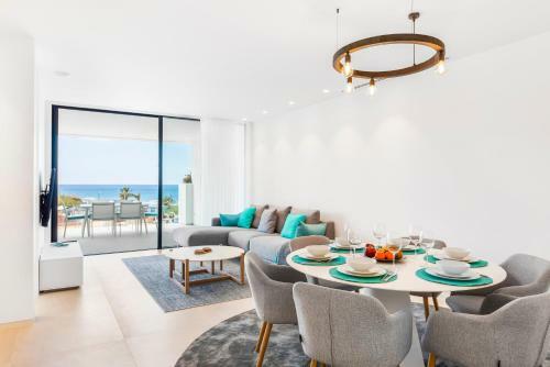 New Luxury Apartment First Sea Line