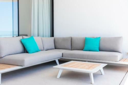 New Luxury Apartment First Sea Line