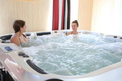 Camping Maeva Club Les Pr�veils ****