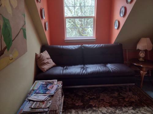Stunning 2-bed Apartment In Oakland