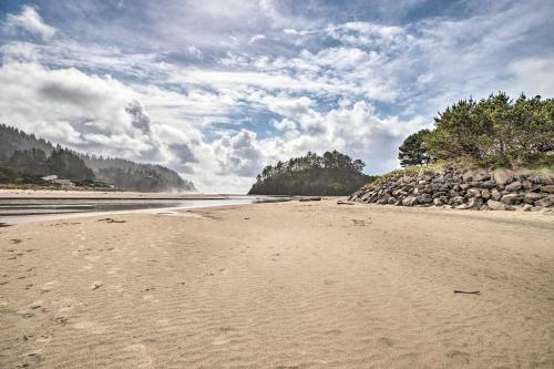 Apartamento Coastal Condo With Balcony - On Neskowin Beach!