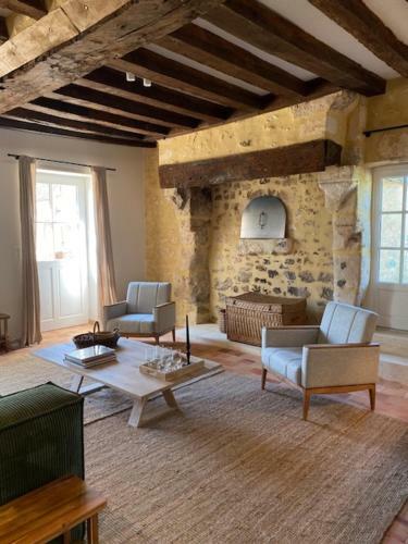 Hostal Maison De Charme Du Bistrot Des �curies