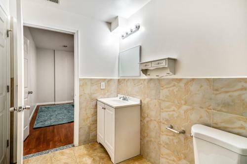Apartamento Lovely 2bd Apt Steps From The Convention Center
