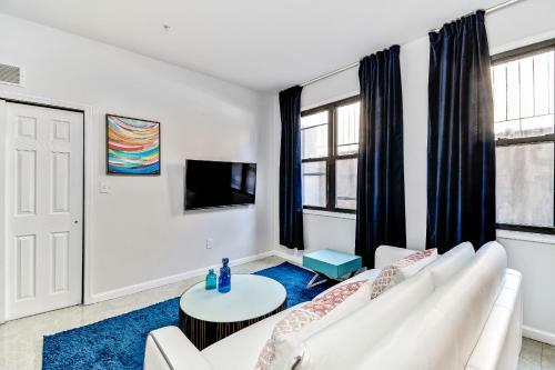 Apartamento Lovely 2bd Apt Steps From The Convention Center