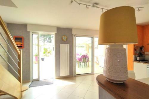 Grande Maison De Vacances Entre Oc�an For�t Et Marais 10 Pers