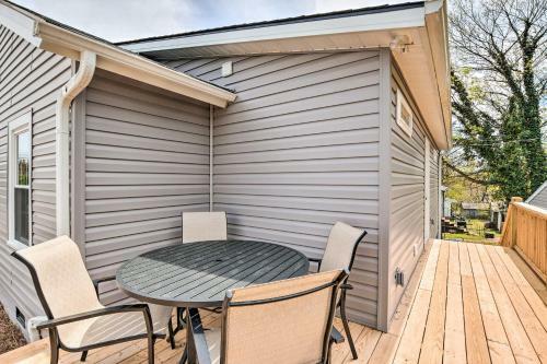 Ideally Located Penne Place With Deck And Grill