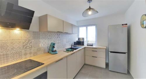 Apartamento Chaleureux, Clair, Balcon, 2sdb, Centre � Pied