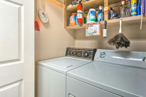 Pet-friendly Frankston Getaway With Lake Access