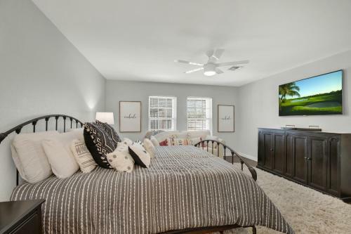 Wow! Haus With Hot Tub, Fire Pit And Games Galore!