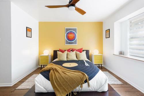 Unique Mid Century Modern In The Woodlands