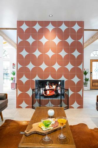 Unique Mid Century Modern In The Woodlands
