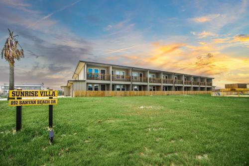 Sunrise Villas 210