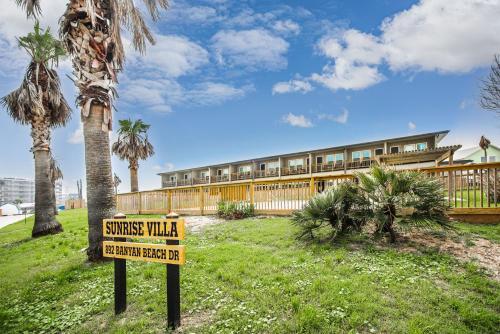 Sunrise Villas 210