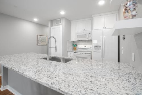 Sunrise Villas 208