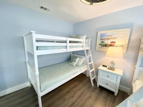 Dive On In And Enjoy Life At The Diving Dolphin! Home