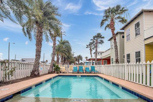 Avg622#3-beach Club 3 Home