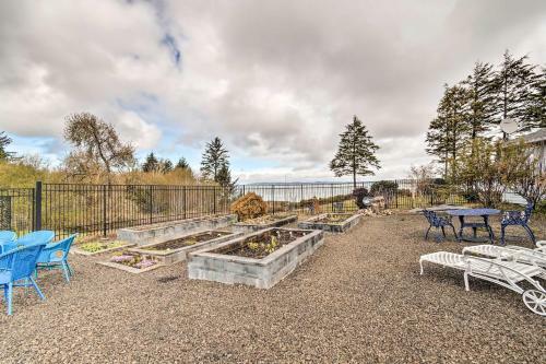 Willapa Bay Hideaway With 5 Acres And Water Views