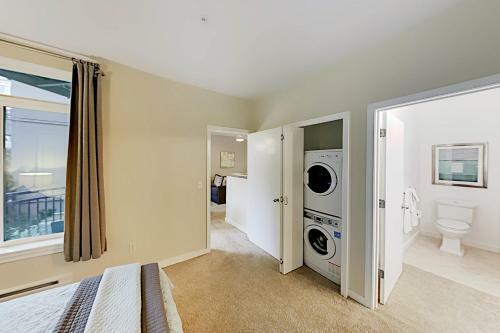 Belltown Court III