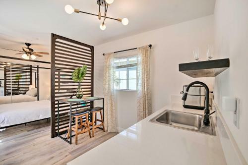 Apartamento Centrally Located La Studio About 4 Mi To Beach!
