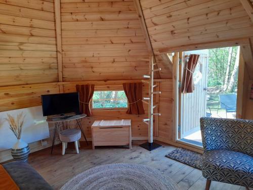 Hostal A L'or�e Du C�dre