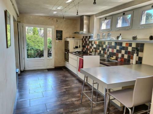 S001 Villa Avec Piscine Chauff�e Pour 6 Personnes