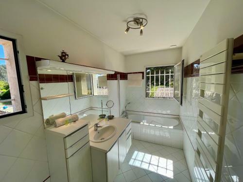 Villa Le Cros Yourhosthelper