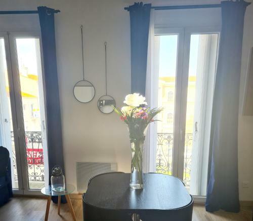 Apartamento Petit Bijou Perch� Au C?ur De S�te
