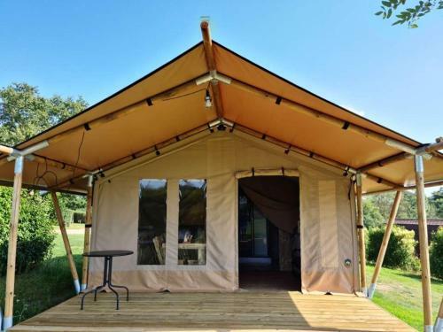 Camping Maeva Escapades Domaine Des Grandes C�tes ****