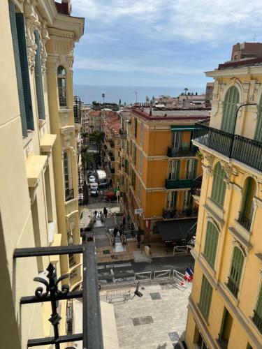 Charming Sunny Apartment Across Monte Carlo Casino