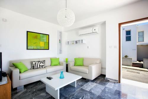 Luxury Cyprus Villa Aqua Villa Private Pool Sea View 2 Bdr Paphos