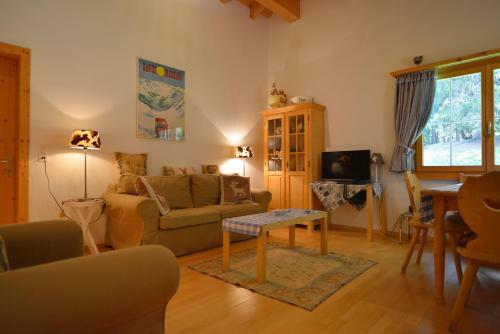 Apartments Villa Surlej