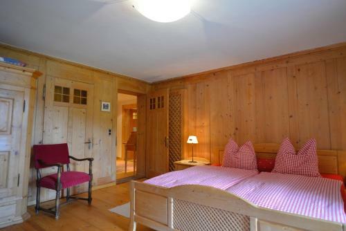Apartments Villa Surlej