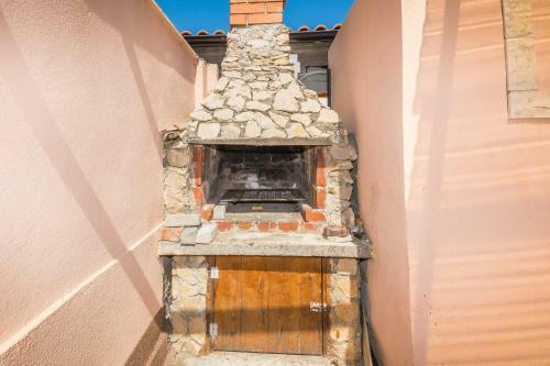 Apartment Jelena 50m From The Beach