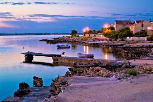 Apartment Jelena 50m From The Beach
