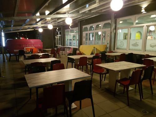 Hostal Apartments O Sole Mio