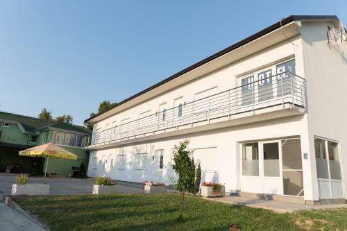 Hostal Apartments O Sole Mio
