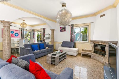 Villa Aila By Villa Plus