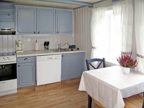 Holiday Home Laksev�gen - Fjh614