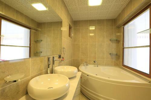 Shimal Residence Hotel