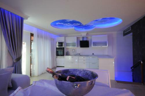 Shimal Residence Hotel