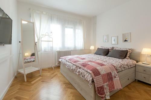 Belgrade Center Apartment II