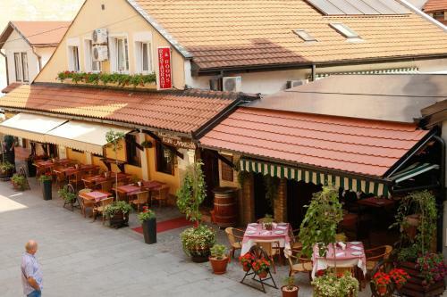 Bed & Breakfast Rooms Konak Mikan