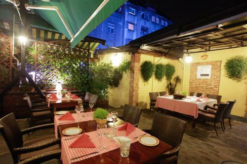 Bed & Breakfast Rooms Konak Mikan